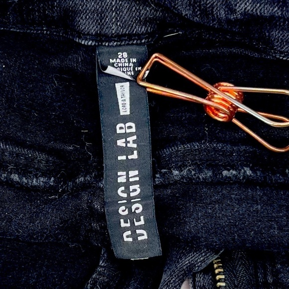 Design Lab Lord & Taylor Black Distressed Rough Hem Skinny Jeans Size 28 Women's - Picture 2 of 5